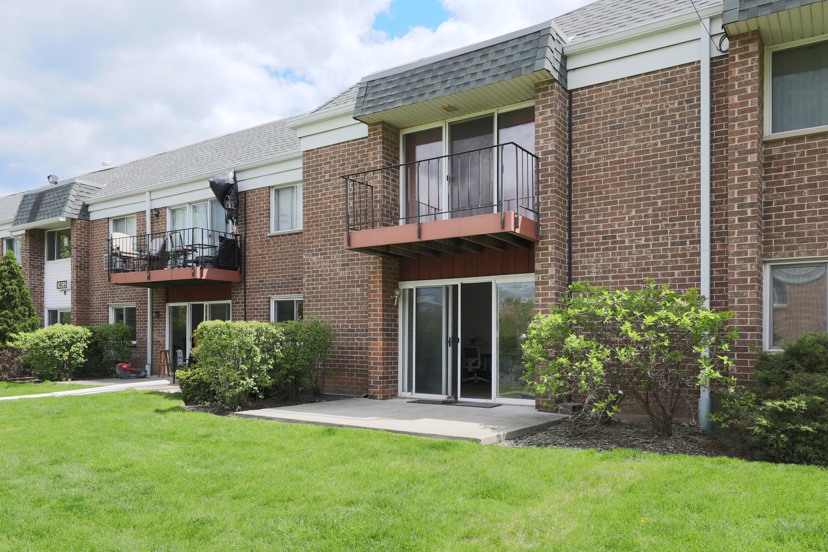 10385 Dearlove Road, Unit 1K Glenview, IL 60025 - Photo 2 of 23