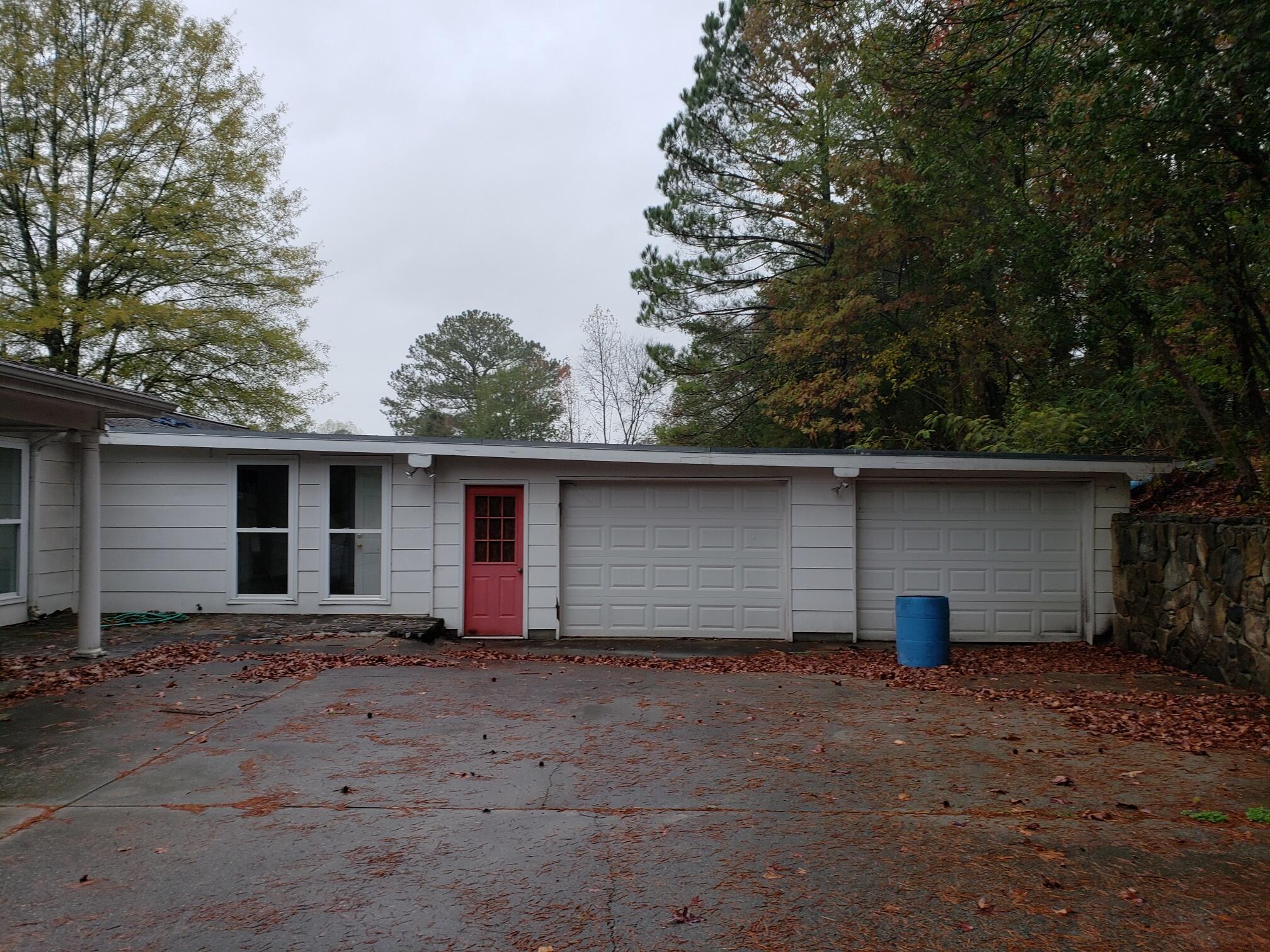 105 Stanfield Road LaFayette, GA 30728 - Photo 3 of 15 20241119_152854_resized_1