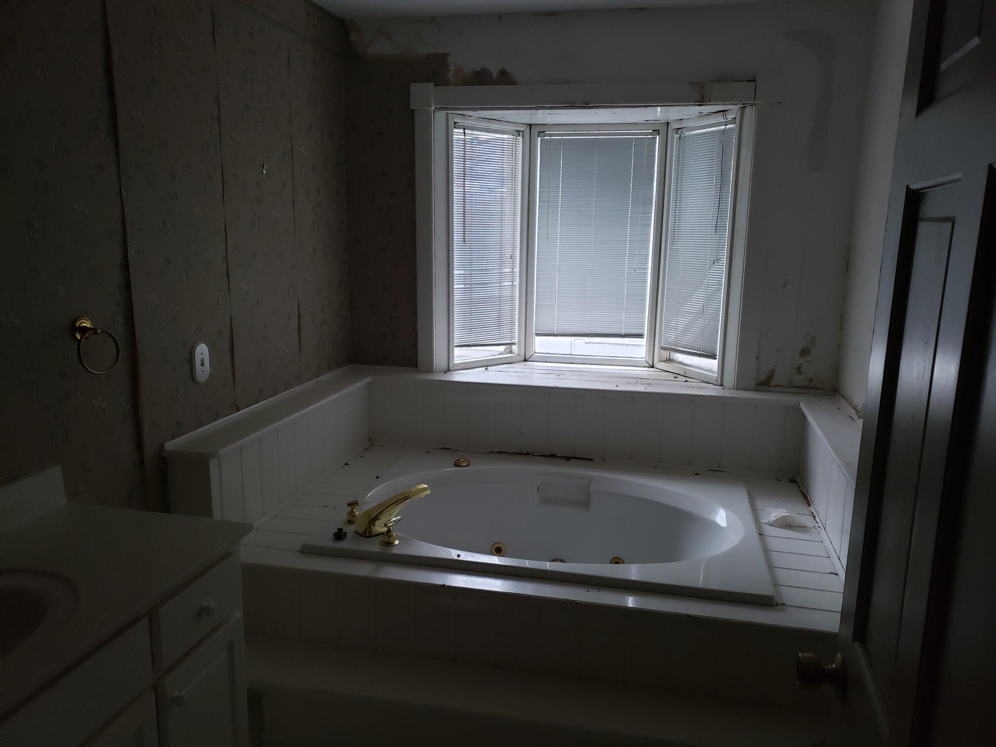 105 Stanfield Road LaFayette, GA 30728 - Photo 5 of 15 20241119_152508_resized_1