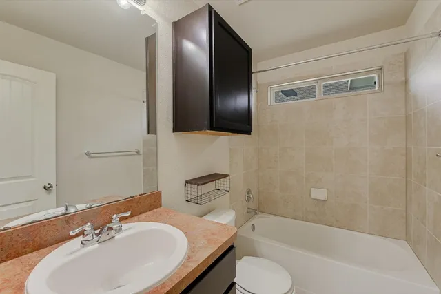 $1,650 | 4609 Esper Lane, Unit 323, Austin, TX 78725