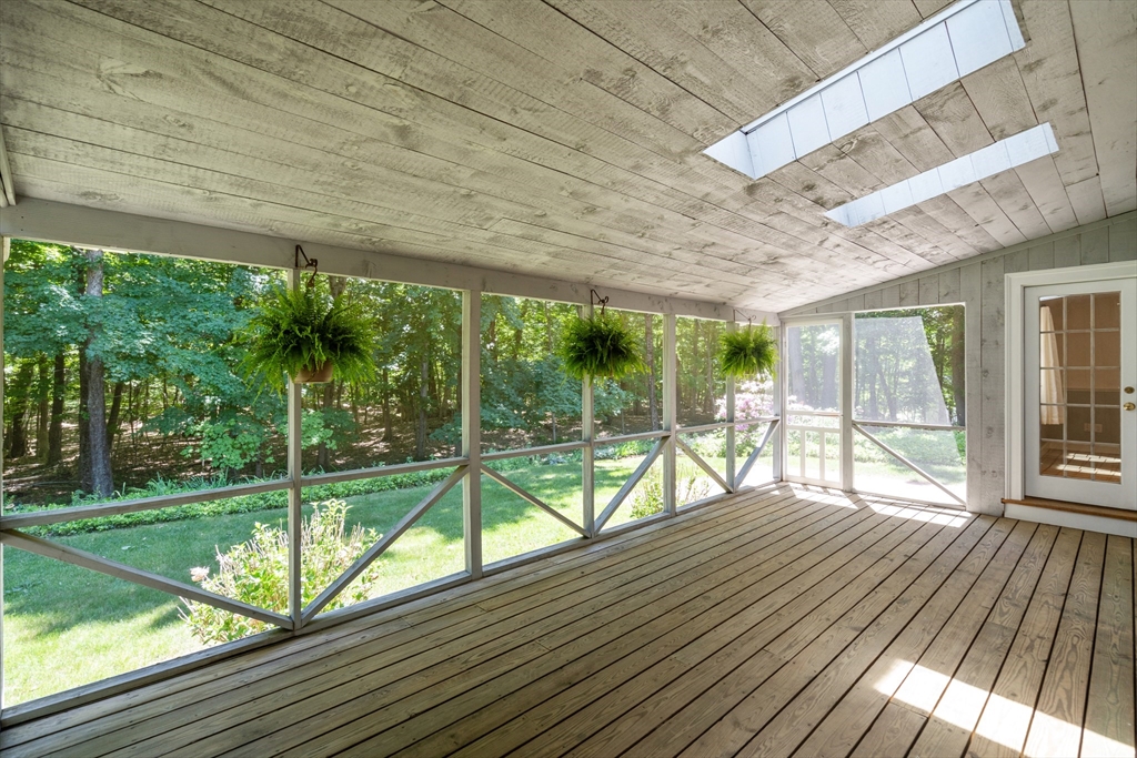 74 Oregon Road Ashland, MA 01721 - Photo 26 of 37