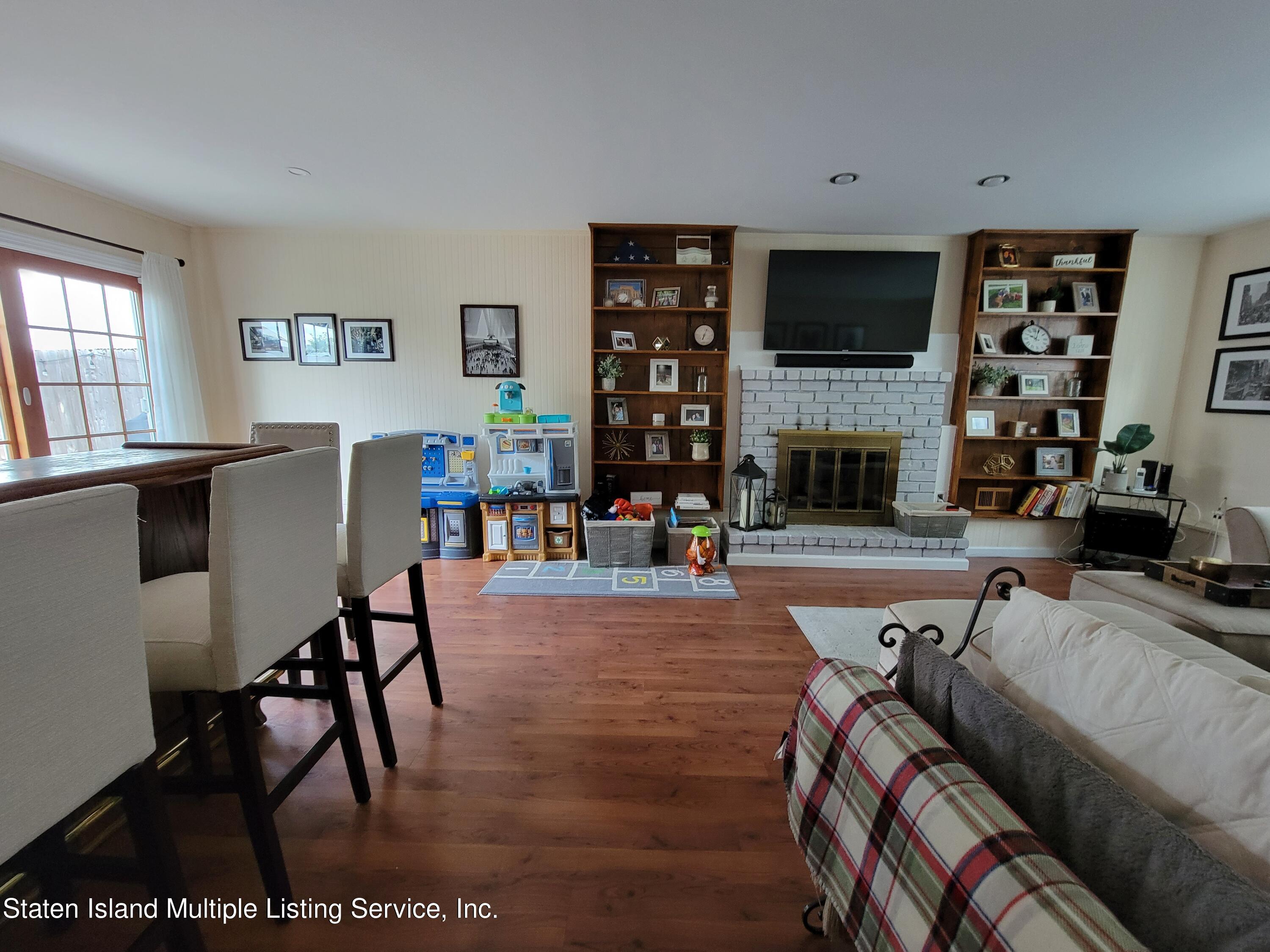 3 Melba Street Staten Island, NY 10314 - Photo 18 of 22 family_01