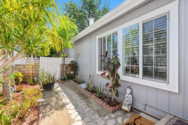 $360,000 | 1410 Martinique Drive, Hemet, CA 92543