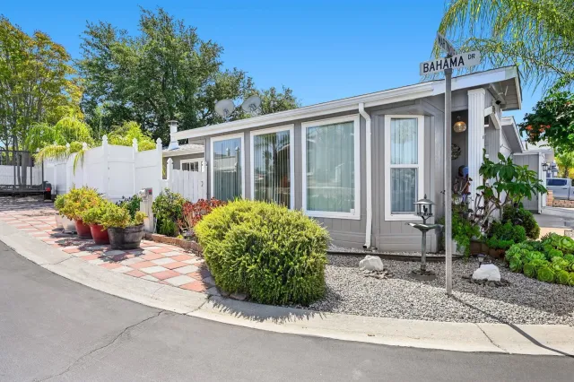 $360,000 | 1410 Martinique Drive, Hemet, CA 92543