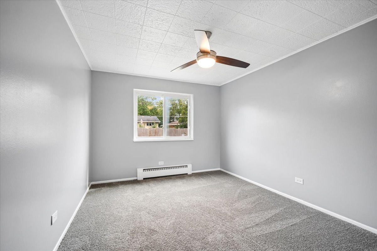 681 Elmhurst Road, Unit C Mount Prospect, IL 60056 - Photo 7 of 12 Gallery Image 7