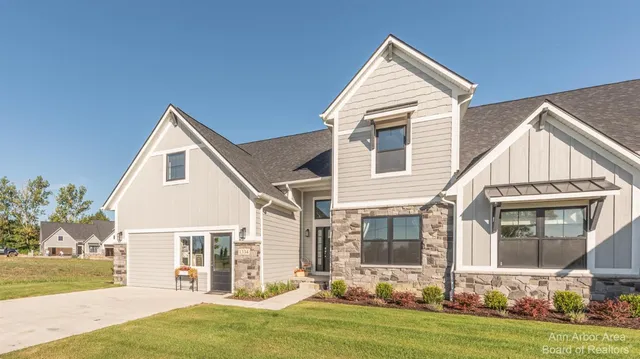 $697,702 | 1321 Gallery Pointe Drive, Saline, MI 48176