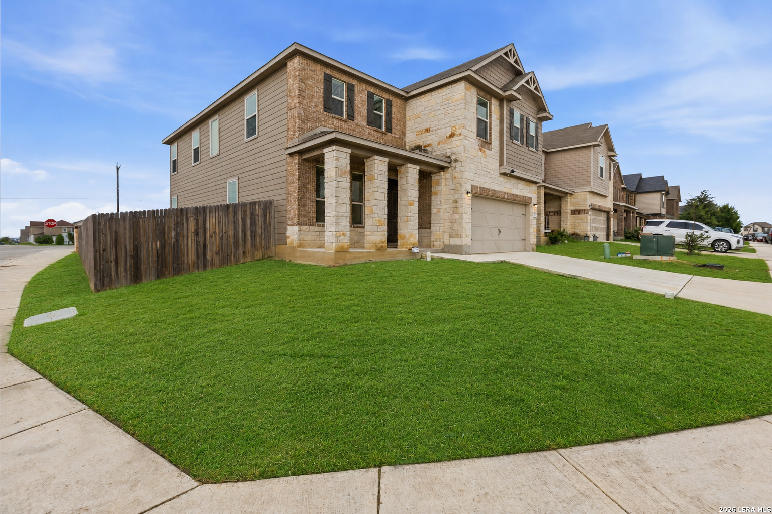 3366 Taurus Sky Converse, TX 78109 - Photo 2 of 24
