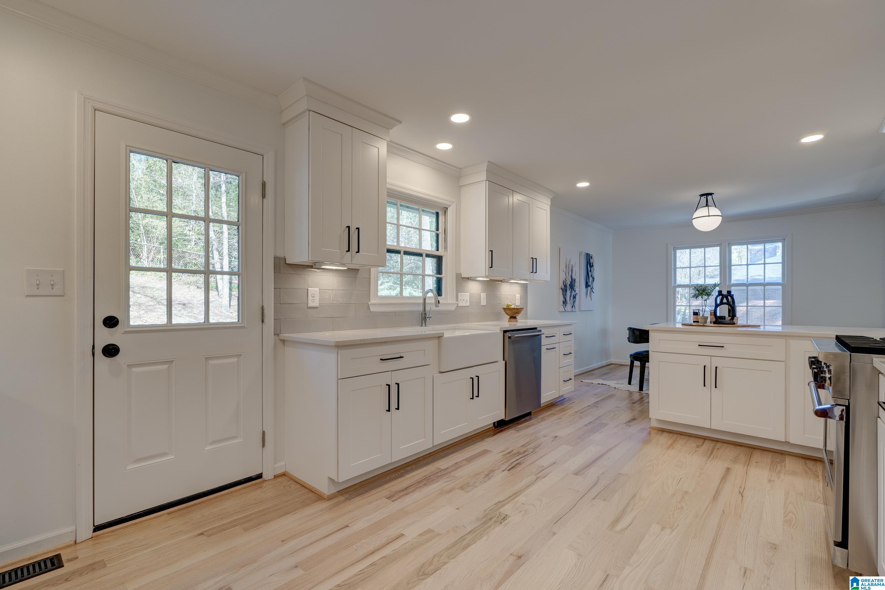 3600 Spring Valley Road Mountain Brook, AL 35223 - Photo 7 of 30