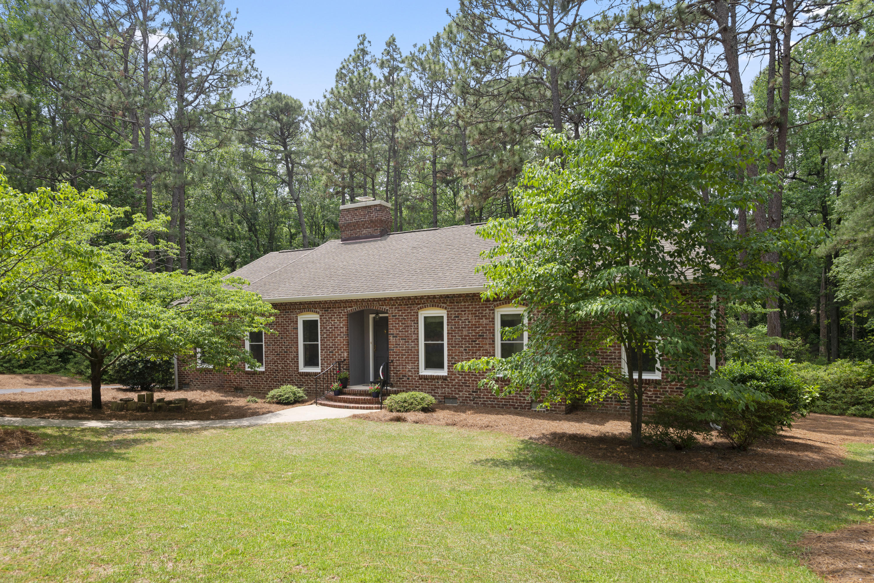 1040 Inverness Road Southern Pines, NC 28387 - Photo 1 of 29 07