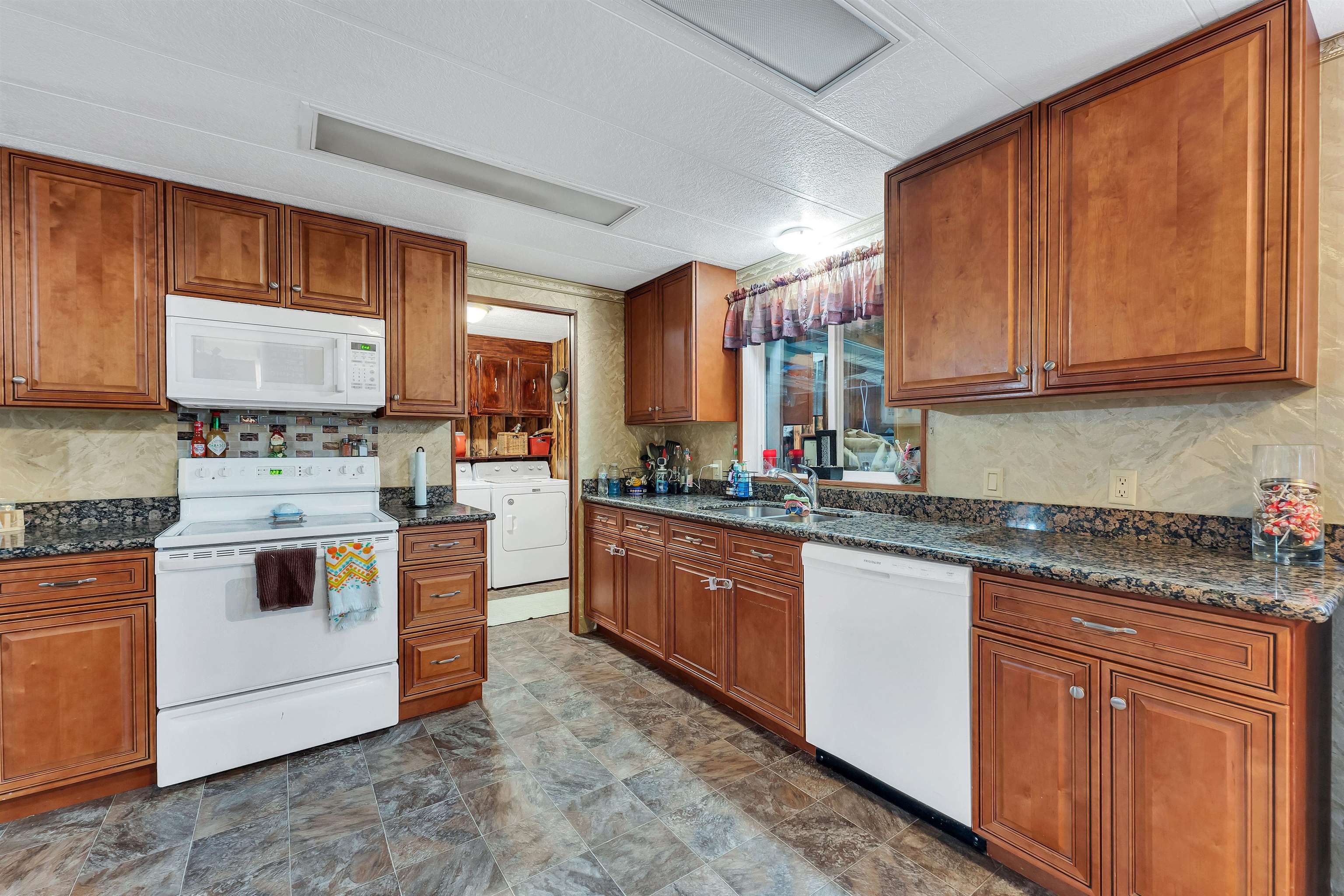 30708 North Austin Road Deer Park, WA 99006 - Photo 6 of 29 Gallery Image 6
