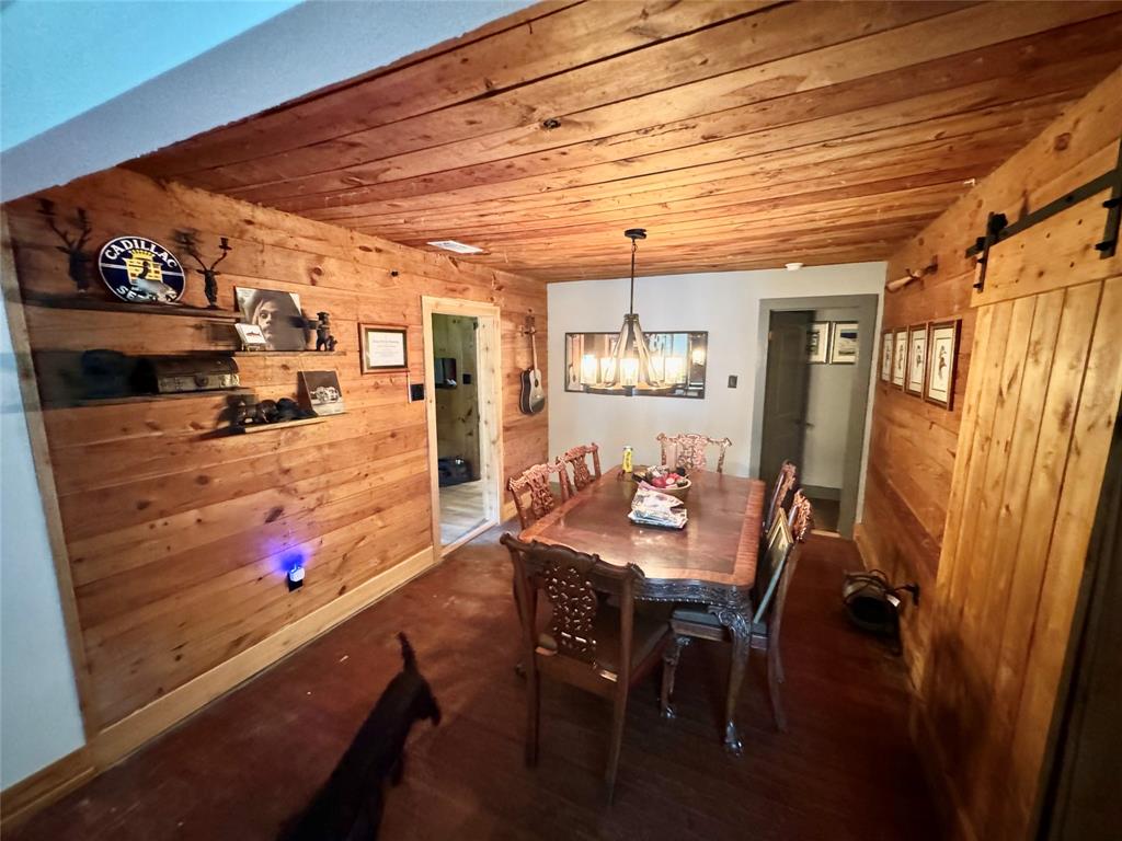 1605 South Houston Street Kaufman, TX 75142 - Photo 13 of 27 a view of a dining room with furniture