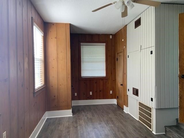 1000 Thomas Avenue Conroe, TX 77301 - Photo 18 of 20 a view of entryway with wooden floor