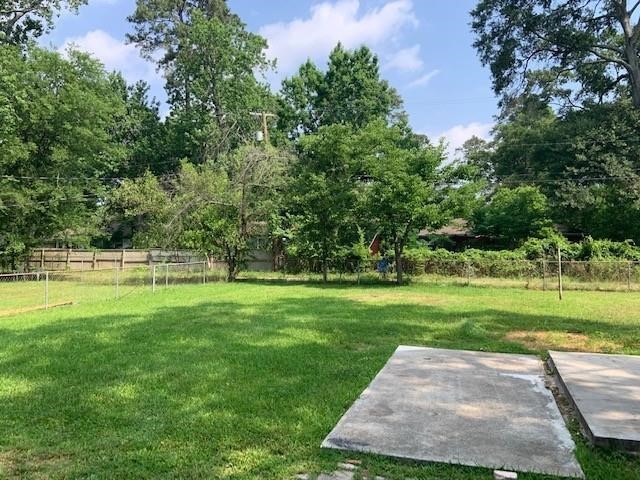 1000 Thomas Avenue Conroe, TX 77301 - Photo 19 of 20 a view of a park