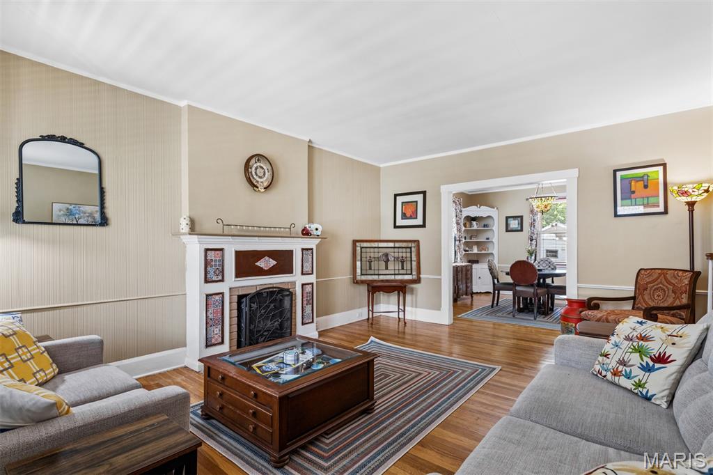 329 Stark Court Webster Groves, MO 63119 - Photo 10 of 63 Gallery Image 10