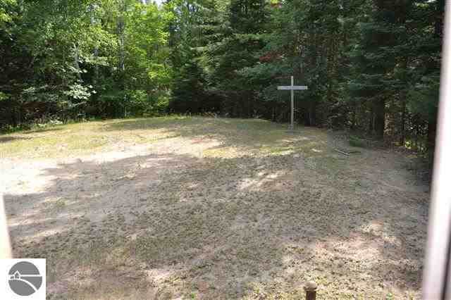 3748 Lupton Road Lupton, MI 48635 - Photo 9 of 16 1749184-8.JPG