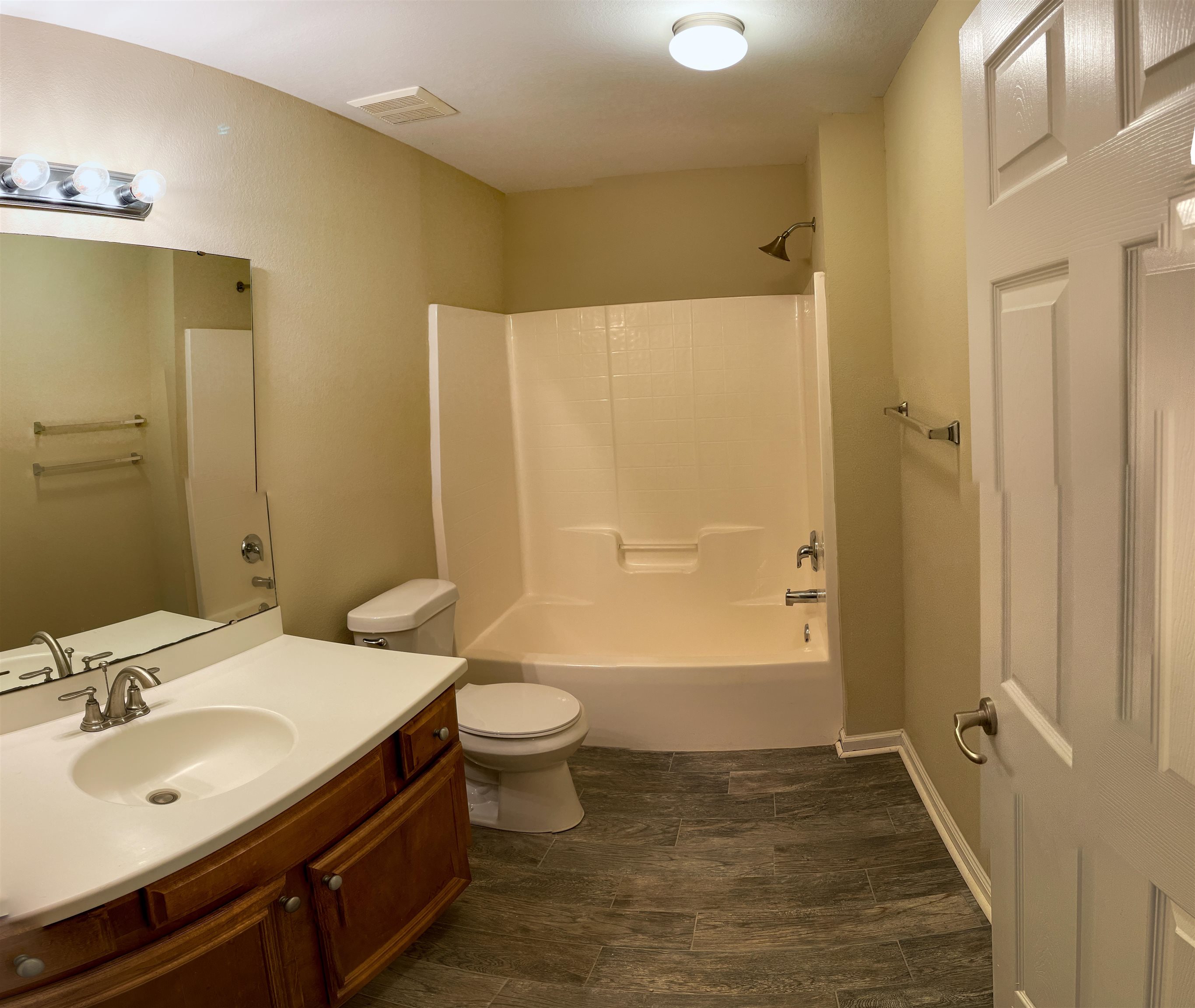 1320 Hendrix Road, Unit 501 Tallahassee, FL 32301 - Photo 7 of 24 Gallery Image 7