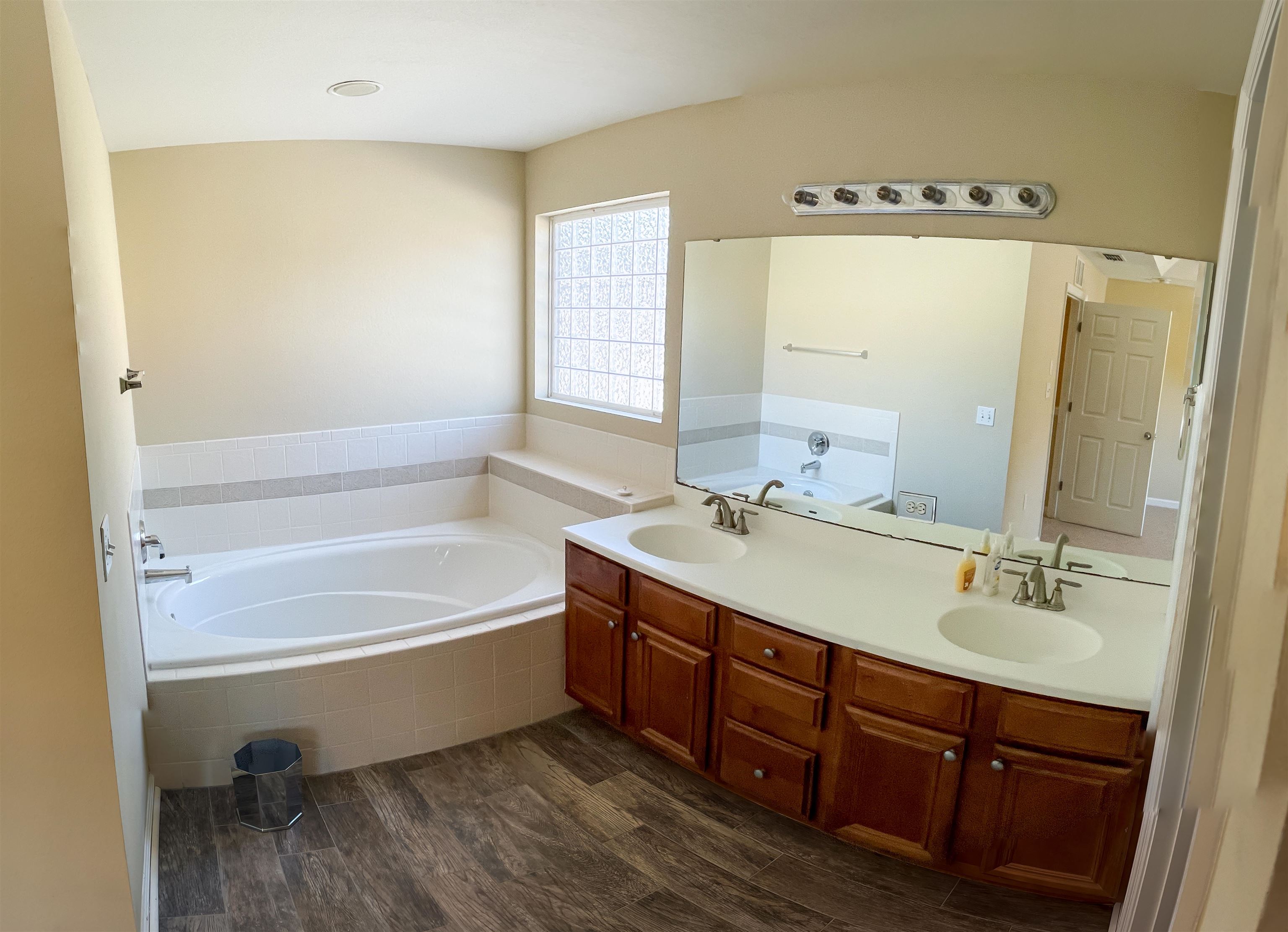 1320 Hendrix Road, Unit 501 Tallahassee, FL 32301 - Photo 9 of 24 Gallery Image 9