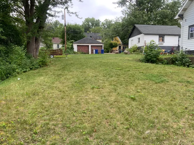 $39,900 | 492 Curtice Street East, St. Paul, MN 55107