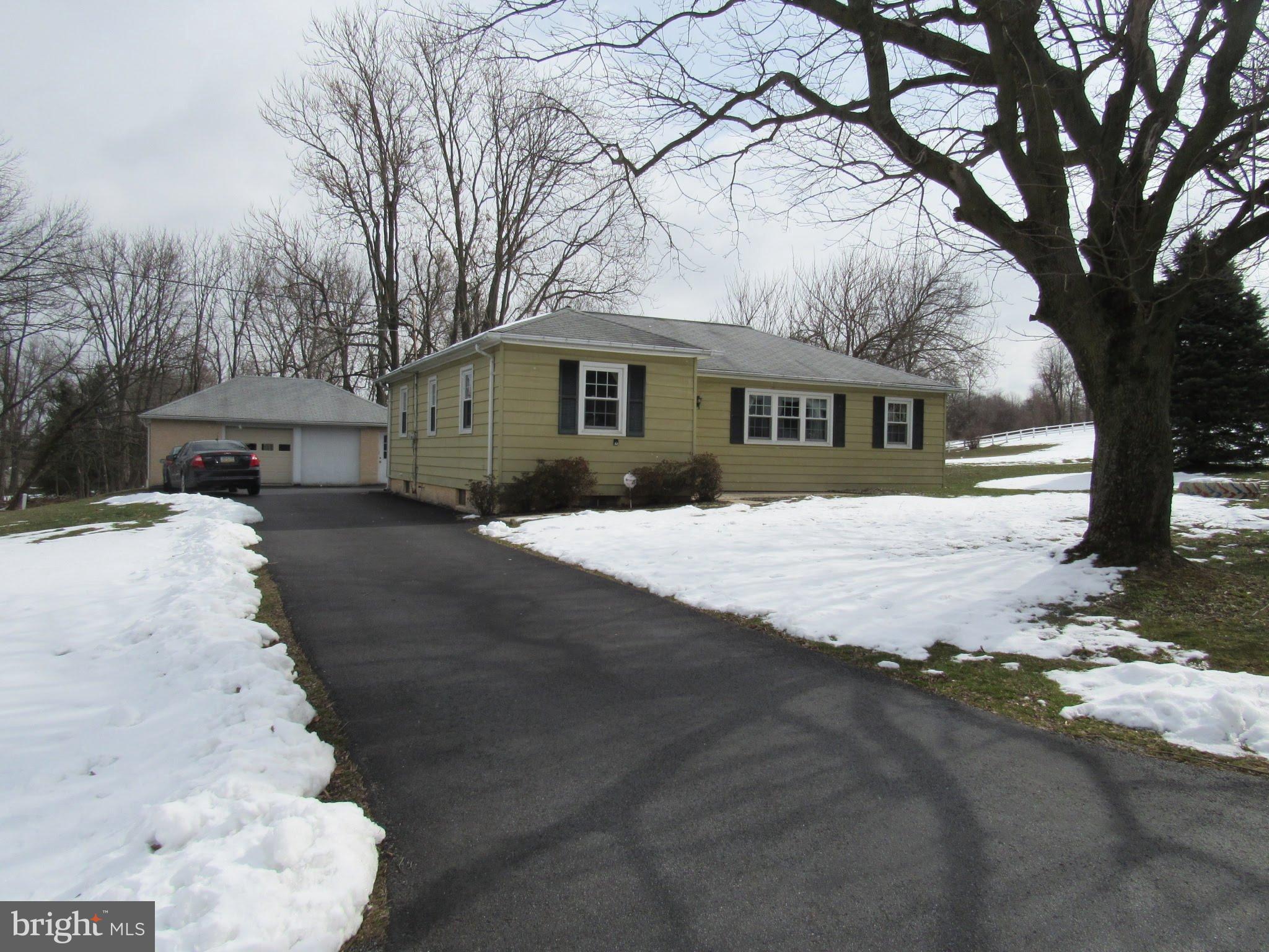 122 Church Road Elverson, PA 19520 - Photo 3 of 26 Gallery Image 3