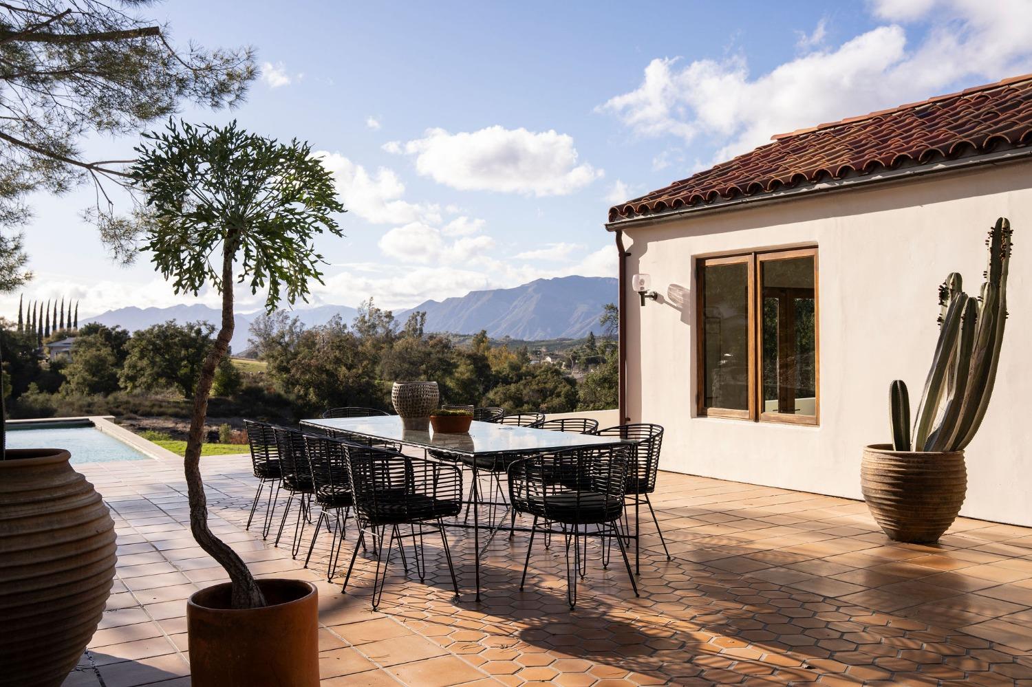 12980 Ojai Road Santa Paula, CA 93060 - Photo 13 of 38 a view of balcony and patio