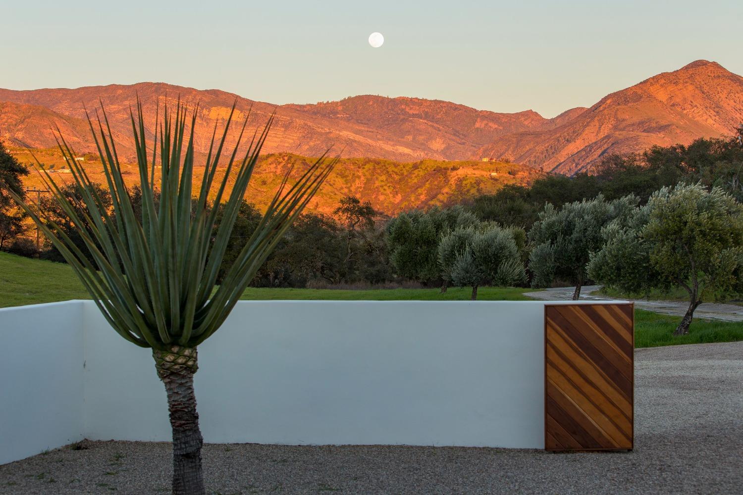 12980 Ojai Road Santa Paula, CA 93060 - Photo 34 of 38 a view of outdoor space and yard
