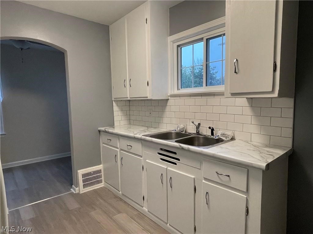 2800 Hillside Road Seven Hills, OH 44131 - Photo 7 of 18