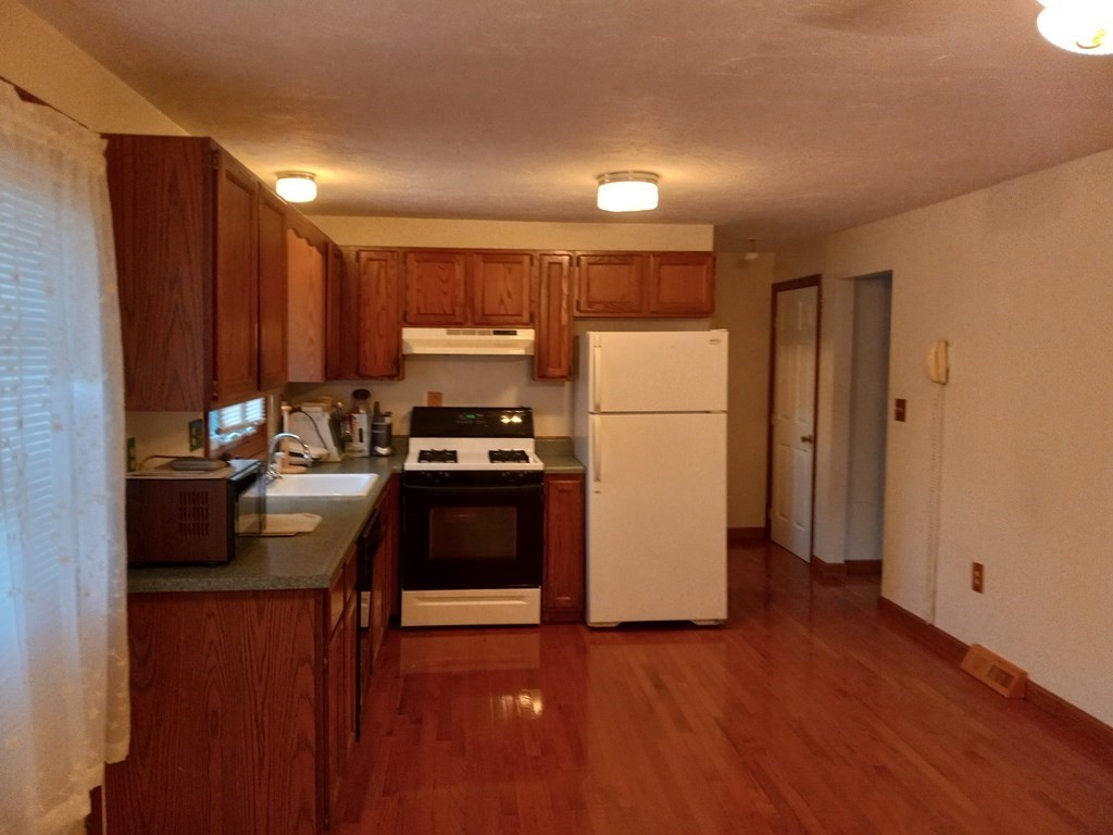 17 Lisa Road, Unit 17 Randolph, MA 02368 - Photo 9 of 21 Gallery Image 9