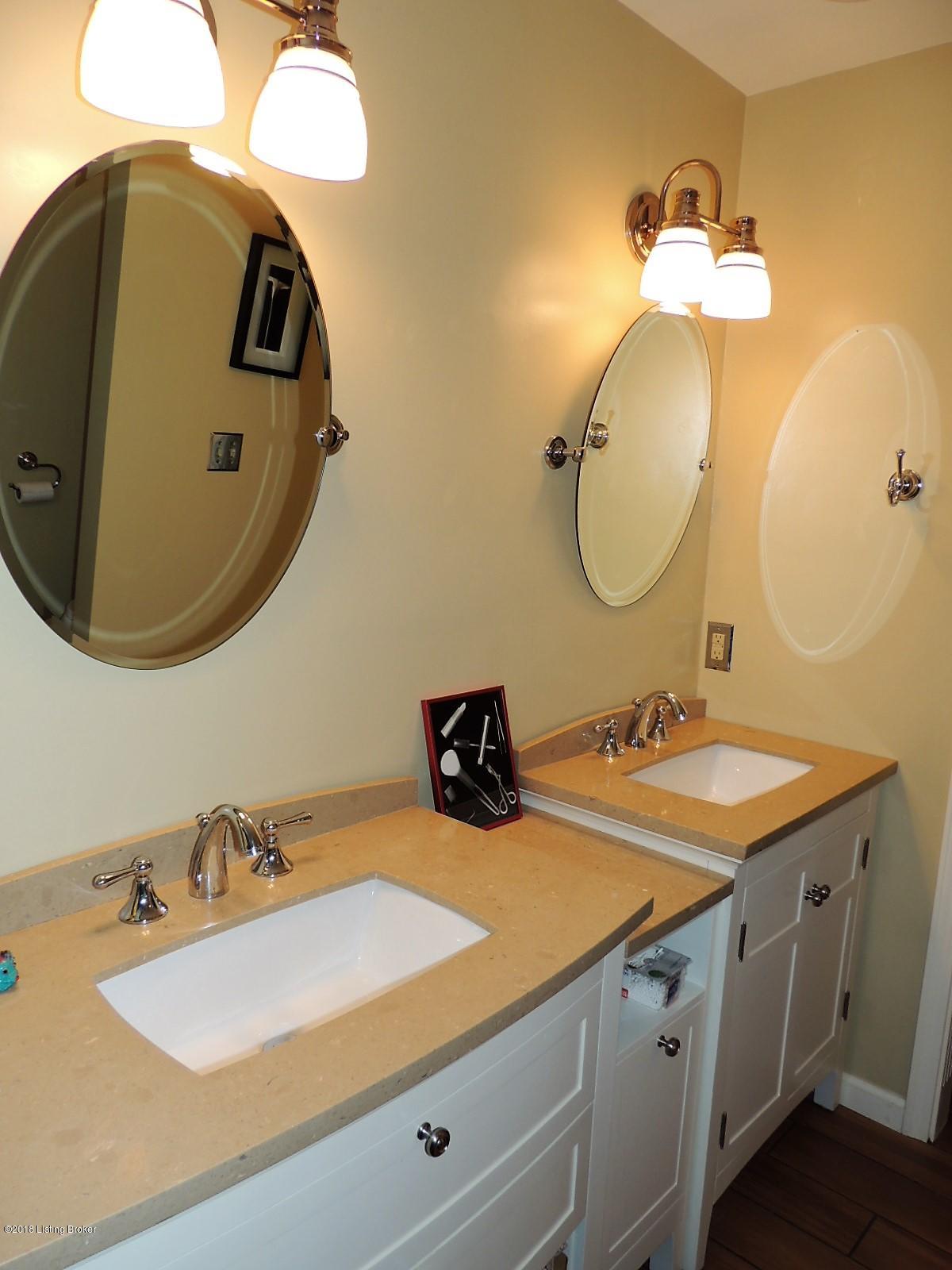 8213 Lacevine Road Louisville, KY 40220 - Photo 40 of 86 Master Bath