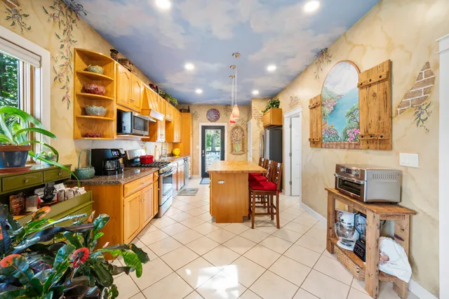 $549,000 | 8018 200th Avenue, Bristol, WI 53104