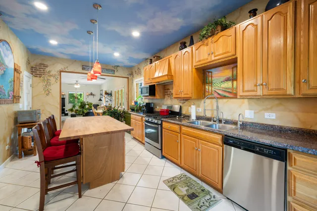 $549,000 | 8018 200th Avenue, Bristol, WI 53104