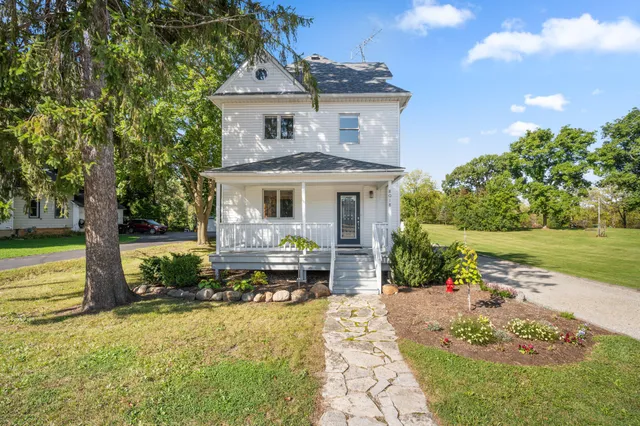 $549,000 | 8018 200th Avenue, Bristol, WI 53104