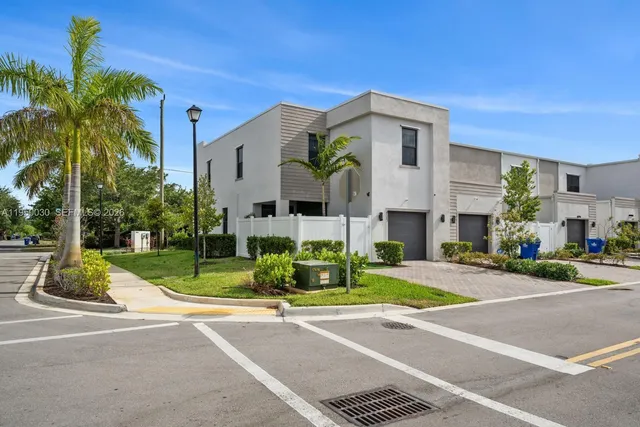 $715,000 | 421 Northwest 17th Street, Fort Lauderdale, FL 33311