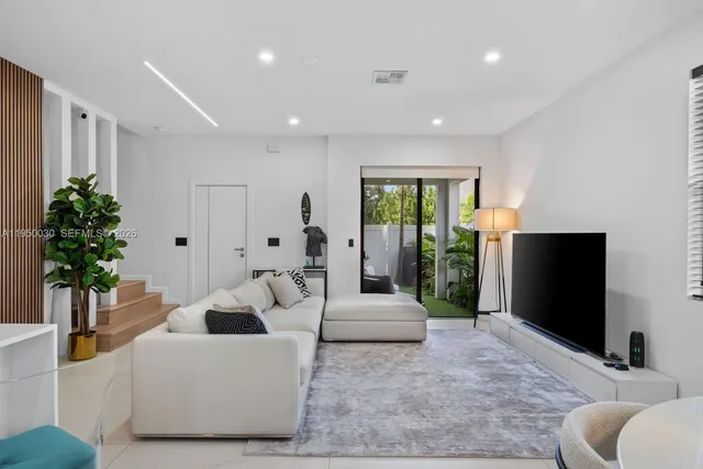 $715,000 | 421 Northwest 17th Street, Fort Lauderdale, FL 33311