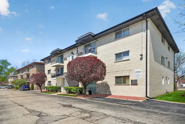 $118,000 | 4929 West 87th Street, Unit 1SE, Oak Lawn, IL 60453