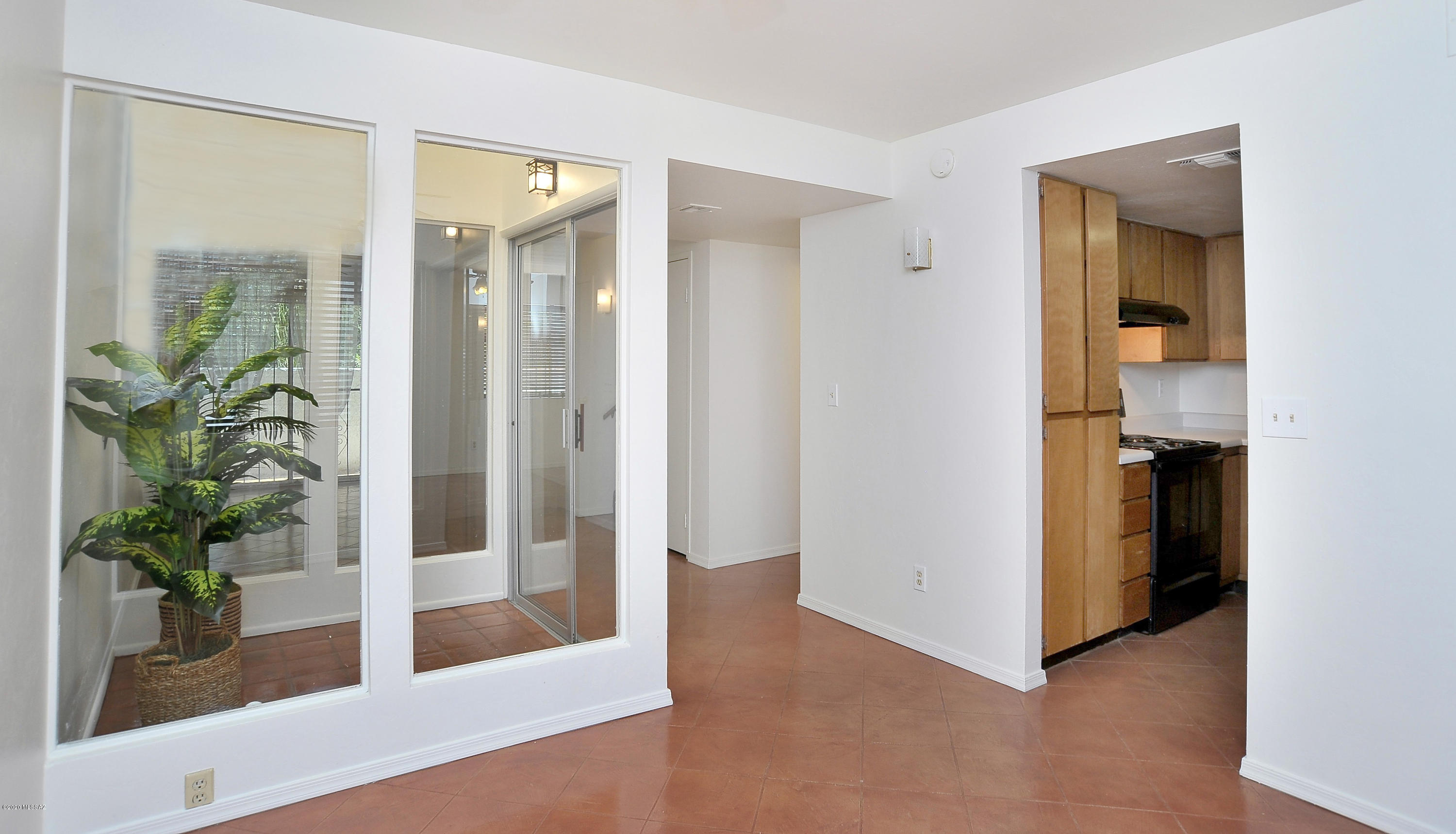 2785 West Anklam Road, Unit D Tucson, AZ 85745 - Photo 2 of 17