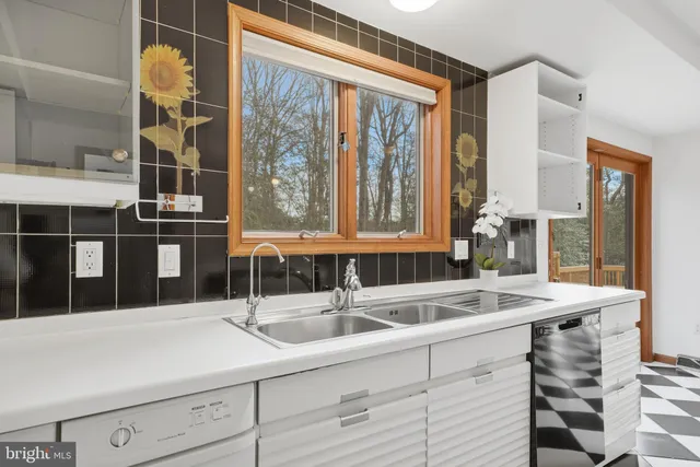 $659,900 | 8095 Plowden Drive, La Plata, MD 20646