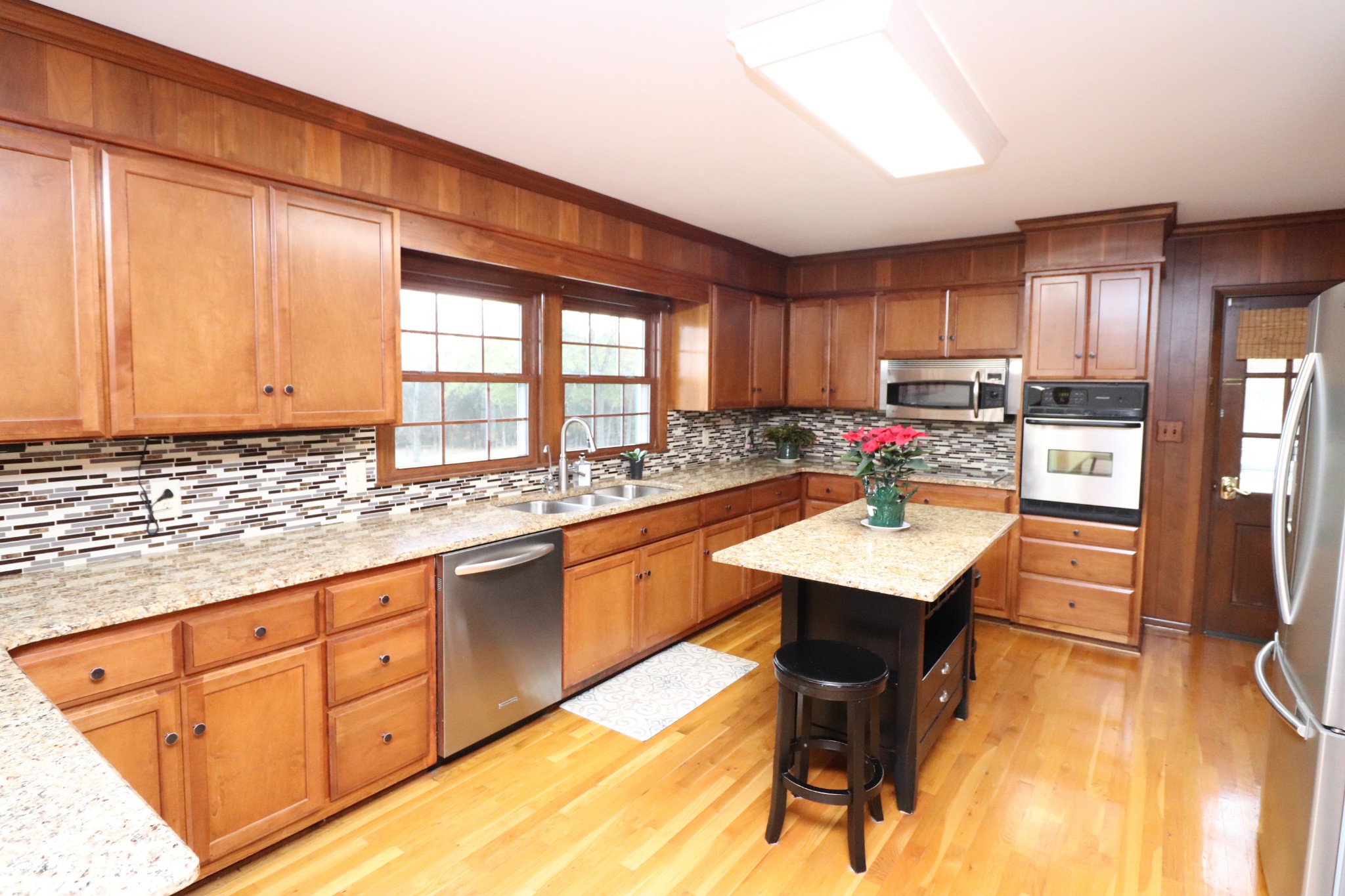 545 Puryears Bend Road Hartsville, TN 37074 - Photo 11 of 50 a kitchen with counter top space cabinets and appliances