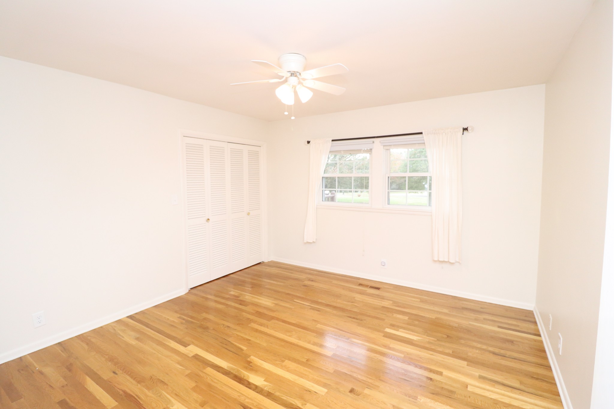 545 Puryears Bend Road Hartsville, TN 37074 - Photo 23 of 50 a view of empty room with wooden floor