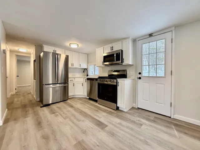 $299,900 | 201 Parade Road, Meredith, NH 03253