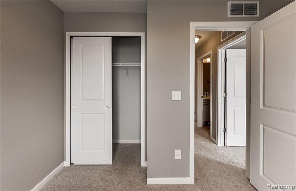 2678 Helmsdale Circle Rochester Hills, MI 48307 - Photo 18 of 26