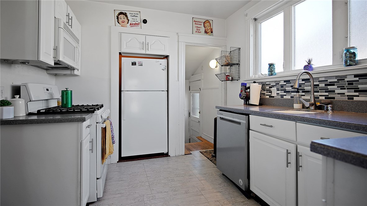 244 Tennyson Road Warwick, RI 02888 - Photo 14 of 25 Gallery Image 14