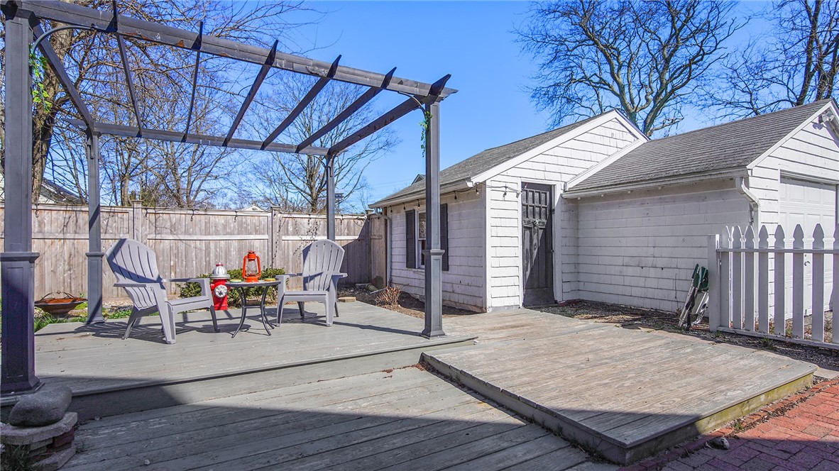244 Tennyson Road Warwick, RI 02888 - Photo 3 of 25 Gallery Image 3
