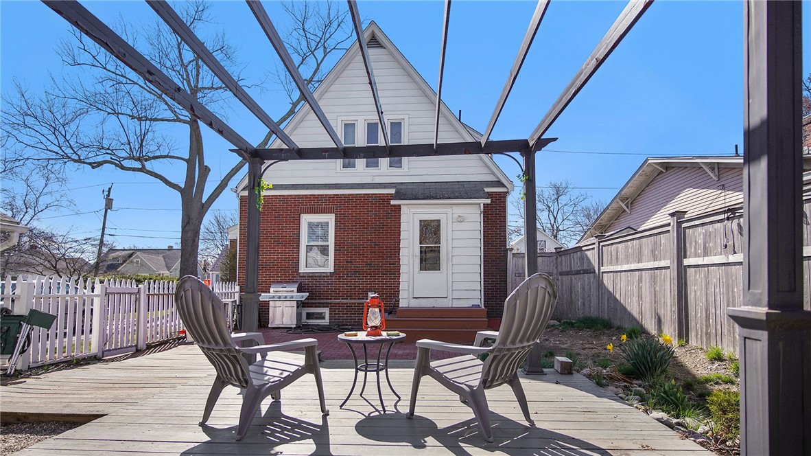 244 Tennyson Road Warwick, RI 02888 - Photo 4 of 25 Gallery Image 4