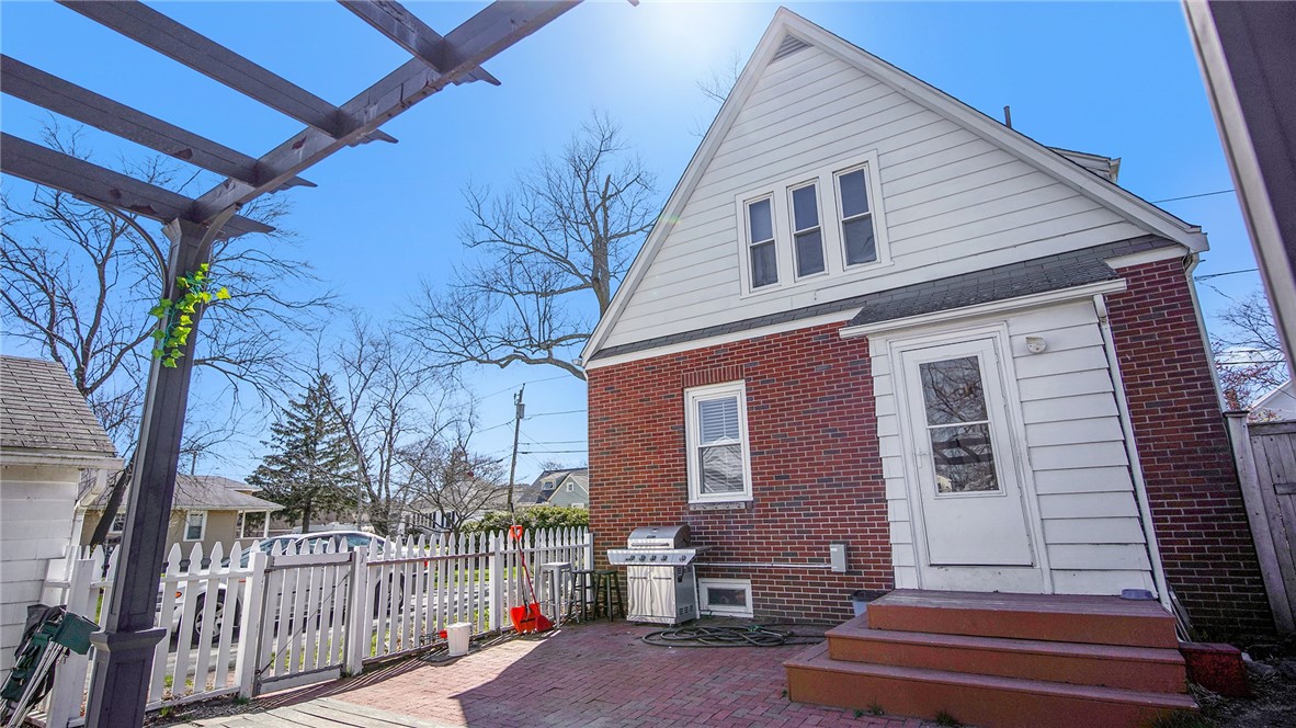 244 Tennyson Road Warwick, RI 02888 - Photo 5 of 25 Gallery Image 5