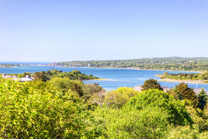 3 Clam Point Cove Road Chilmark, MA 02535 - Photo 3 of 10 Gallery Image 3