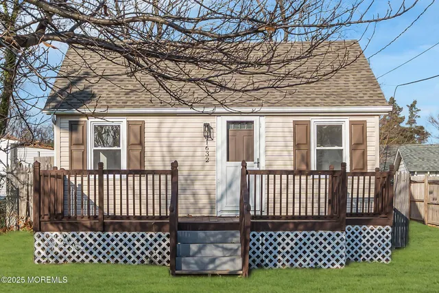 $2,600 | 1632 Farragut Avenue, Toms River, NJ 08753