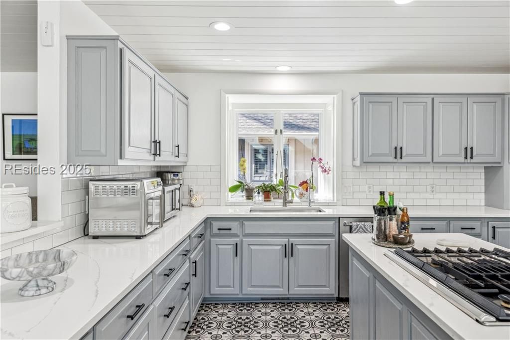 2 Red Maple Road Hilton Head Island, SC 29928 - Photo 4 of 75