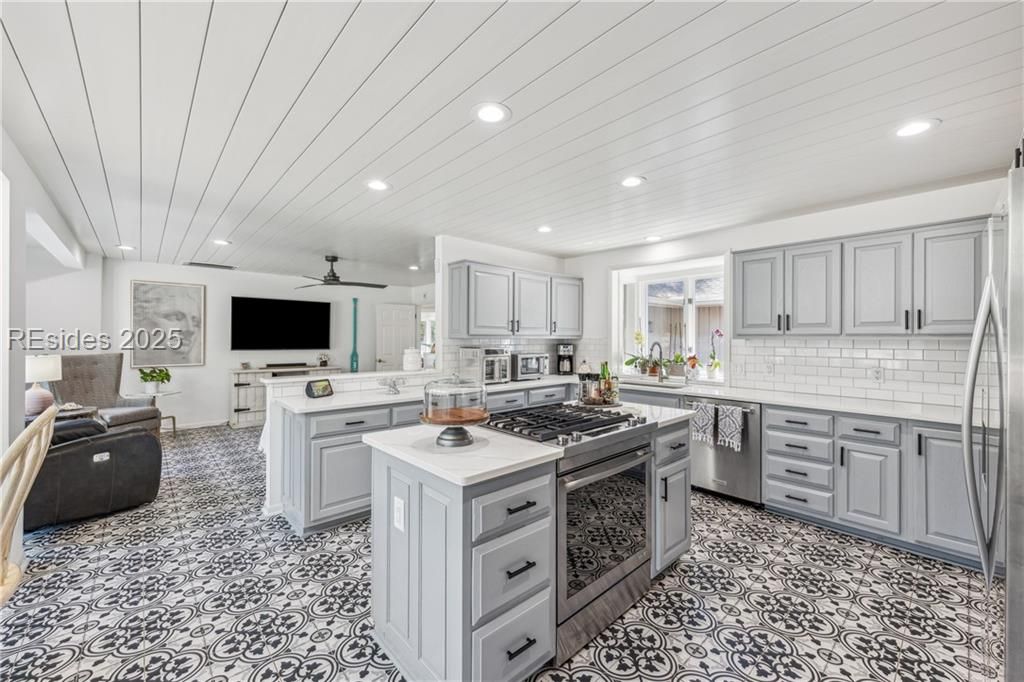 2 Red Maple Road Hilton Head Island, SC 29928 - Photo 9 of 75