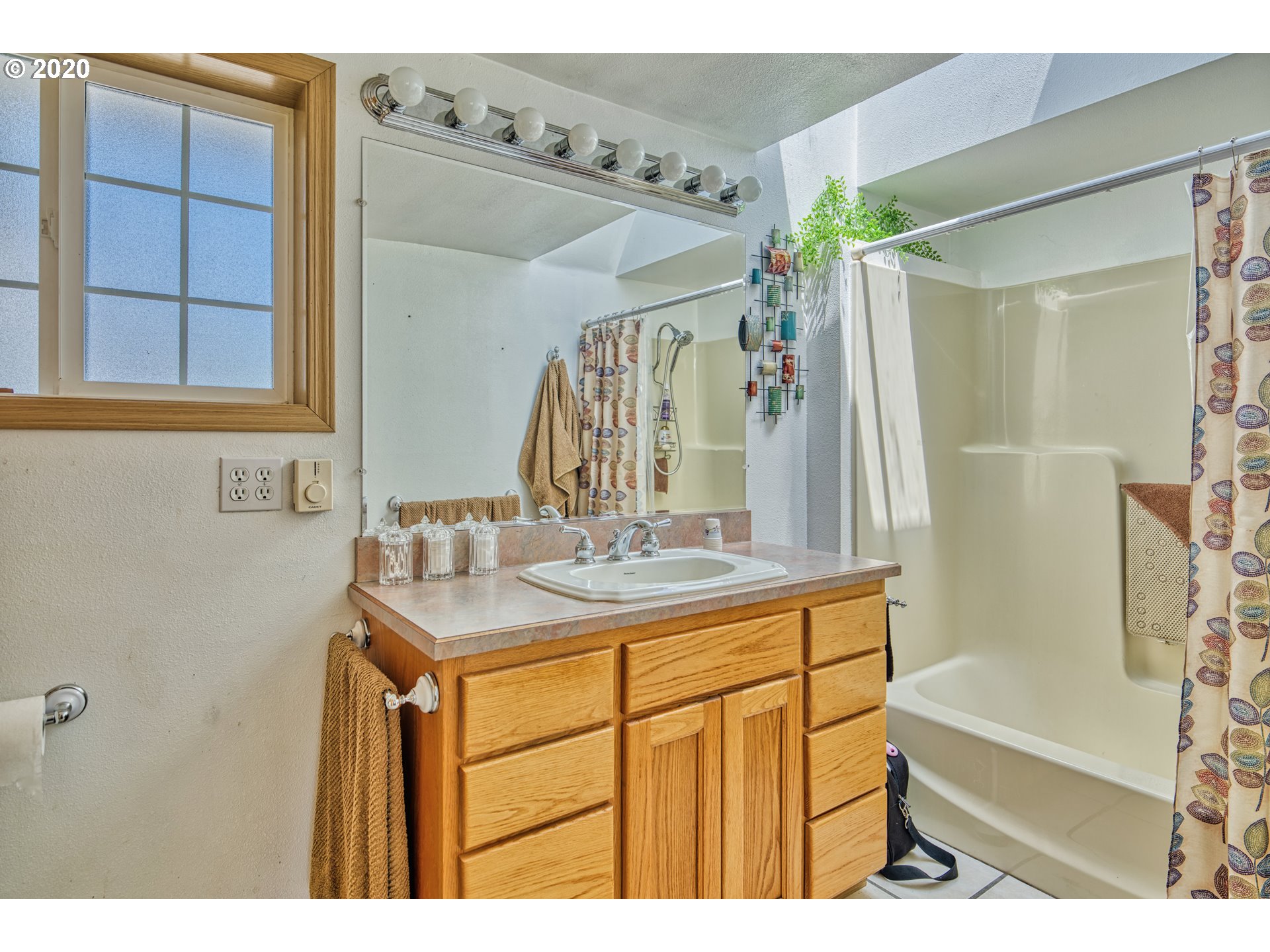 92114 Coburg Road Eugene, OR 97408 - Photo 17 of 32 Gallery Image 17