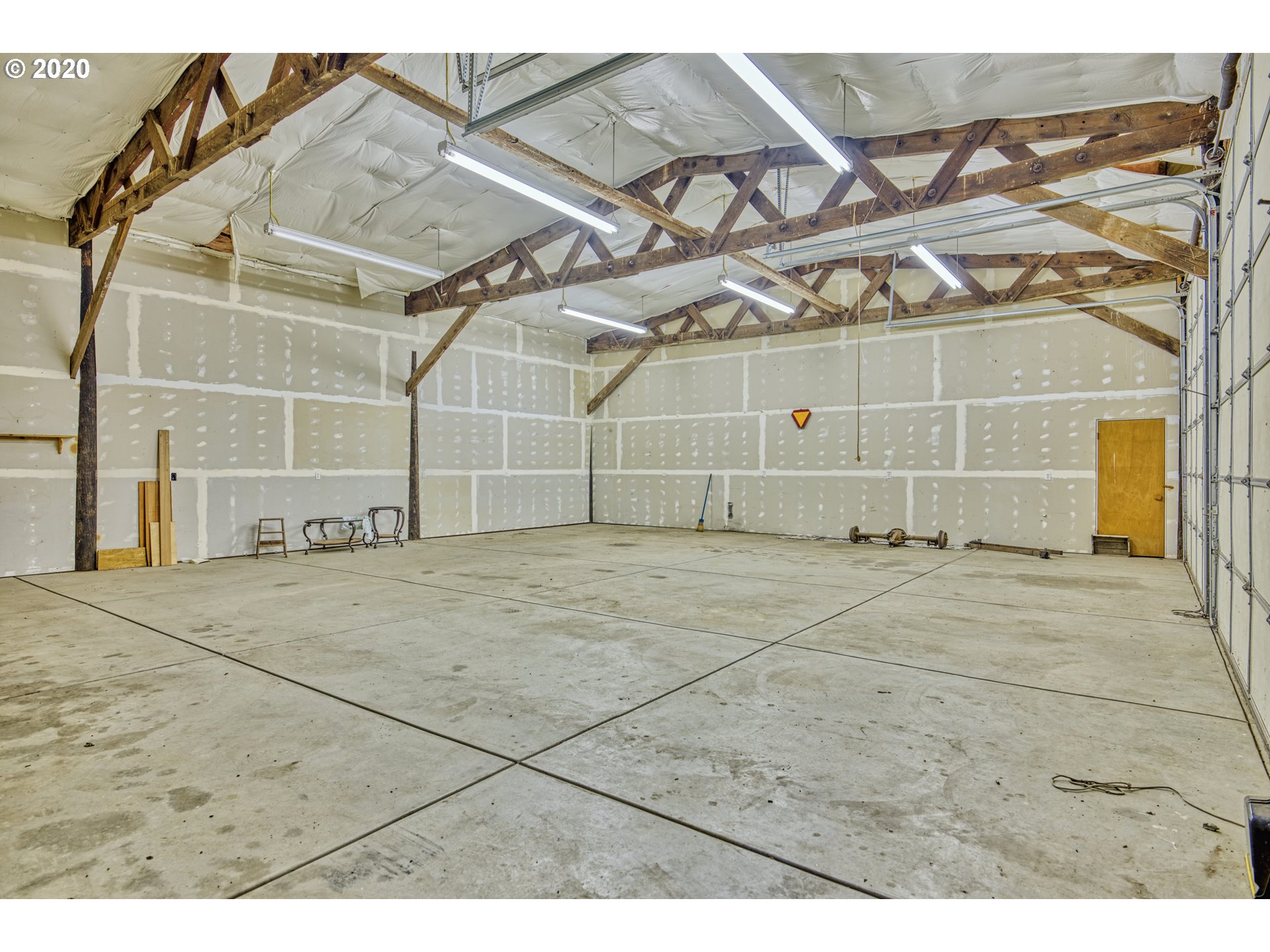 92114 Coburg Road Eugene, OR 97408 - Photo 24 of 32 Gallery Image 24